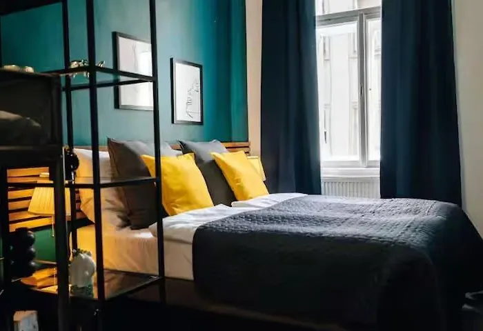 Апартаменты Spacious 3br With Billiards & Cinema