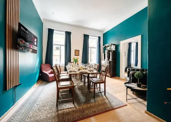 Spacious 3br With Billiards & Cinema Апартаменты