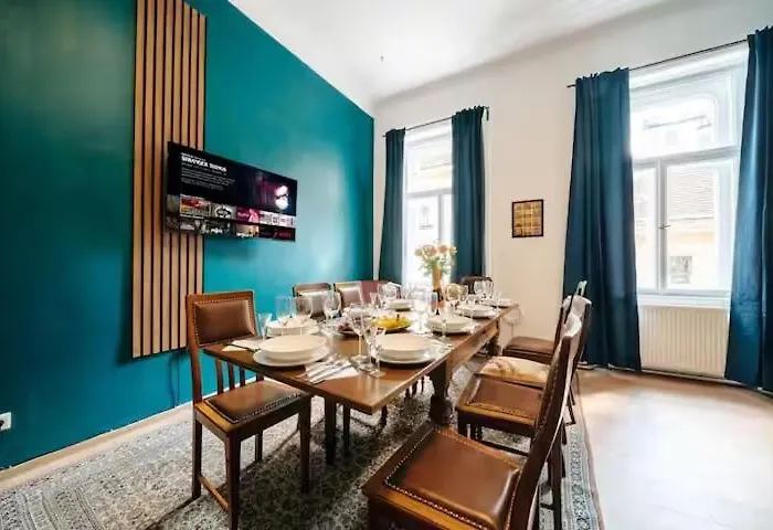 Spacious 3br With Billiards & Cinema *