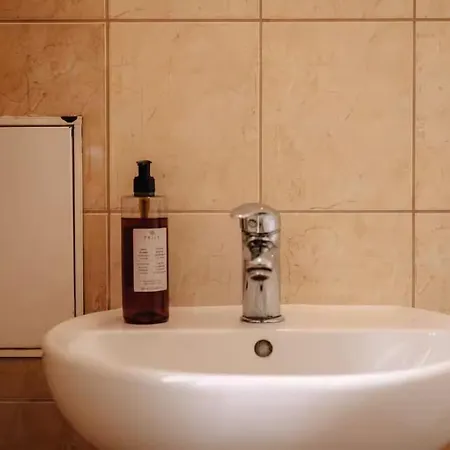 Apartamento Spacious 3br With Billiards & Cinema Praga