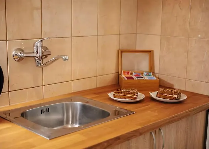 Spacious 3br With Billiards & Cinema *