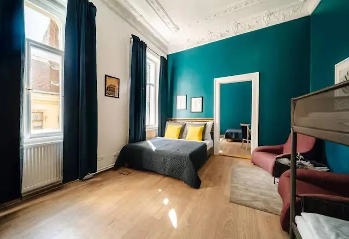 Spacious 3br With Billiards & Cinema *