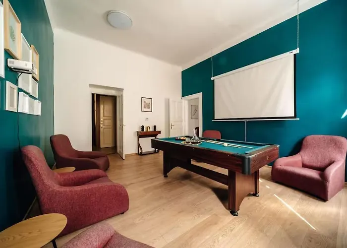 Lägenhet Spacious 3br With Billiards & Cinema