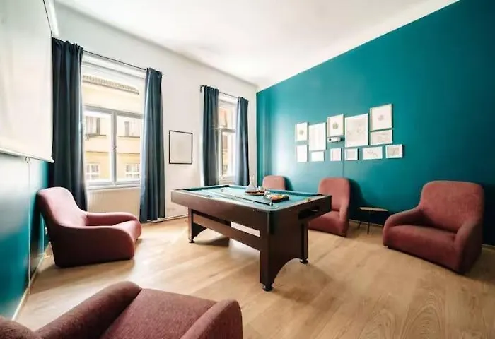 Spacious 3br With Billiards & Cinema